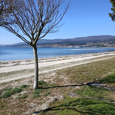 Vista Al Mar アパート ボイロ